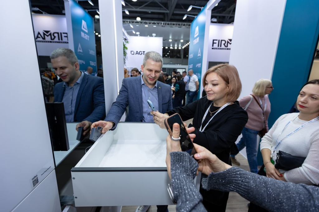 meb25_11.jpg meb25_11.jpg