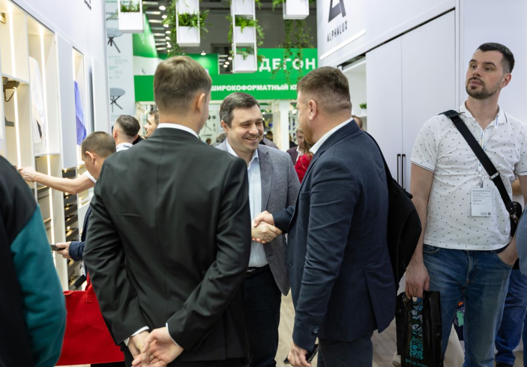 meb1225_1270.jpg meb1225_1270.jpg